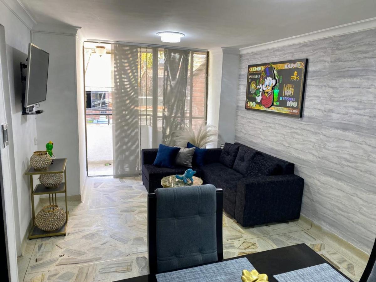 Apartamento Apartamento Con Excelente Ubicacion Medellín Exterior foto